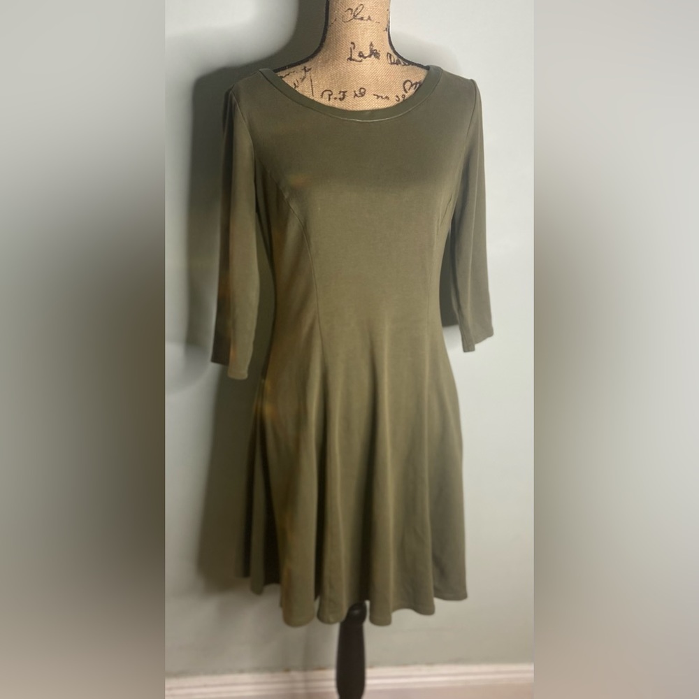 MIDI New York &Co. swing dress.